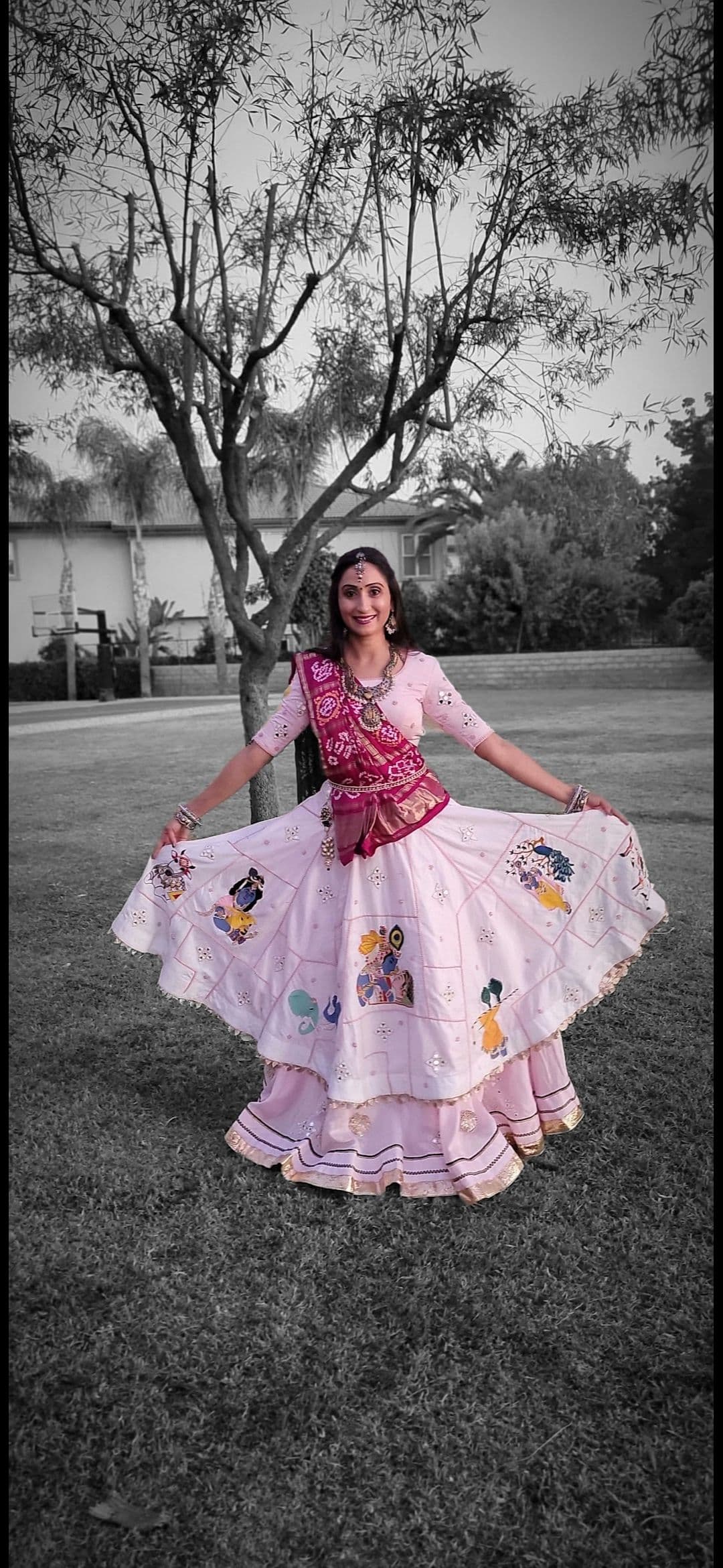 Hand embrodered customize pink , white and bandhani dupatta, Chaniya Choli lehnga