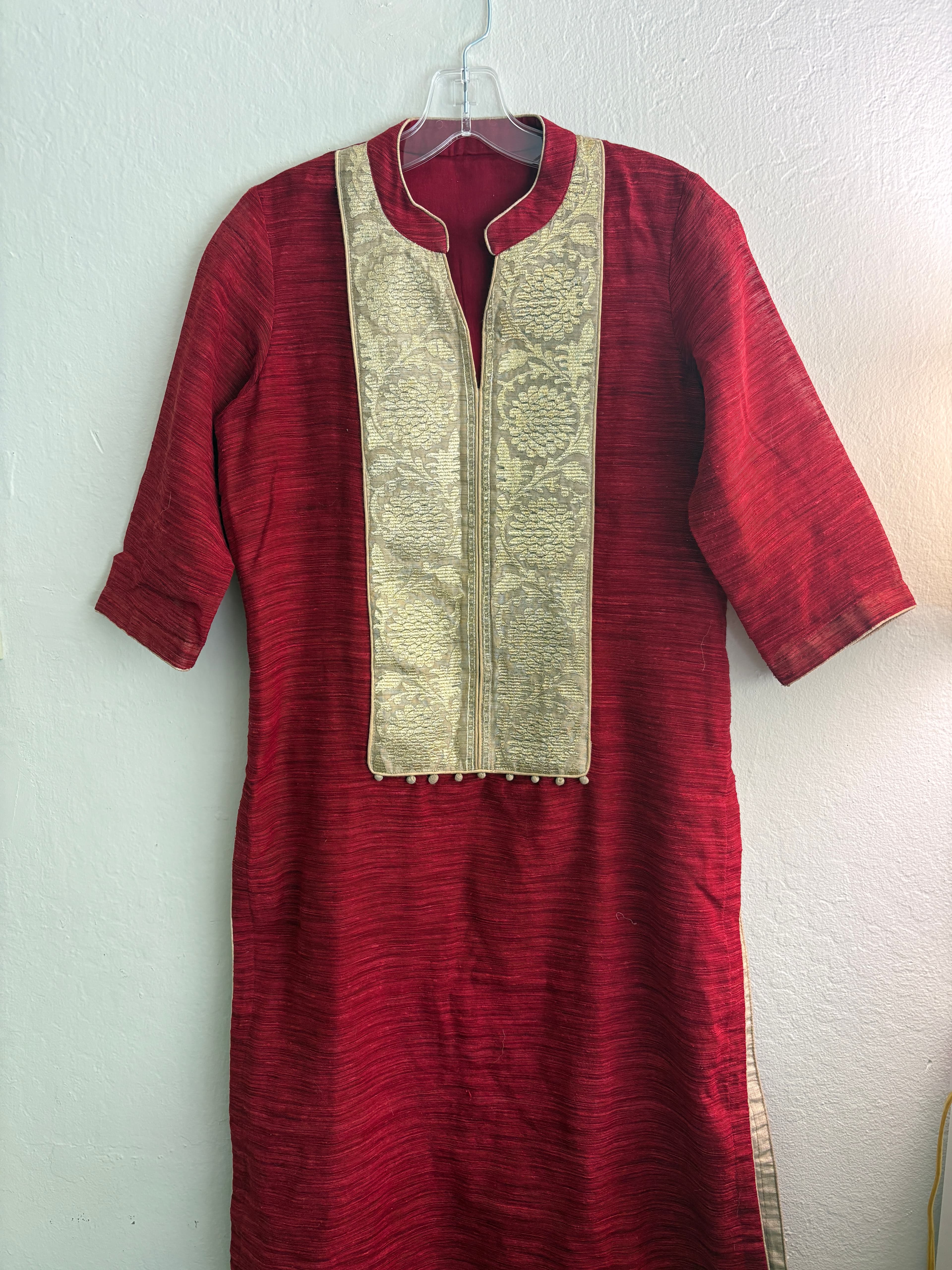 Elegant Red Kurta with Gold Brocade Yoke - Preloved