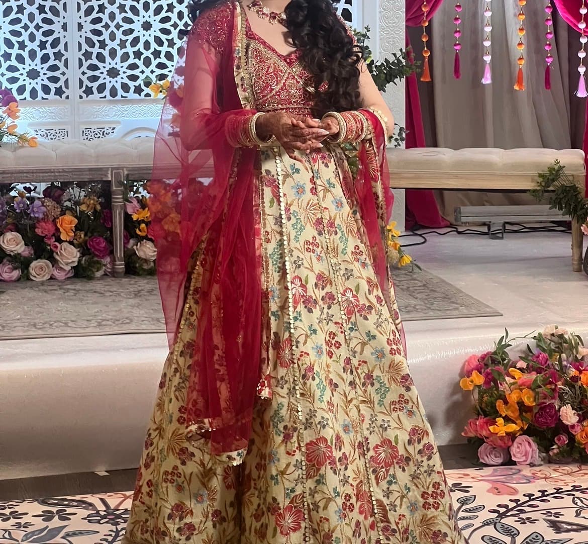 Stunning Floral Embroidered Lehenga Choli with Pink Dupatta - Perfect for Weddings & Festivities