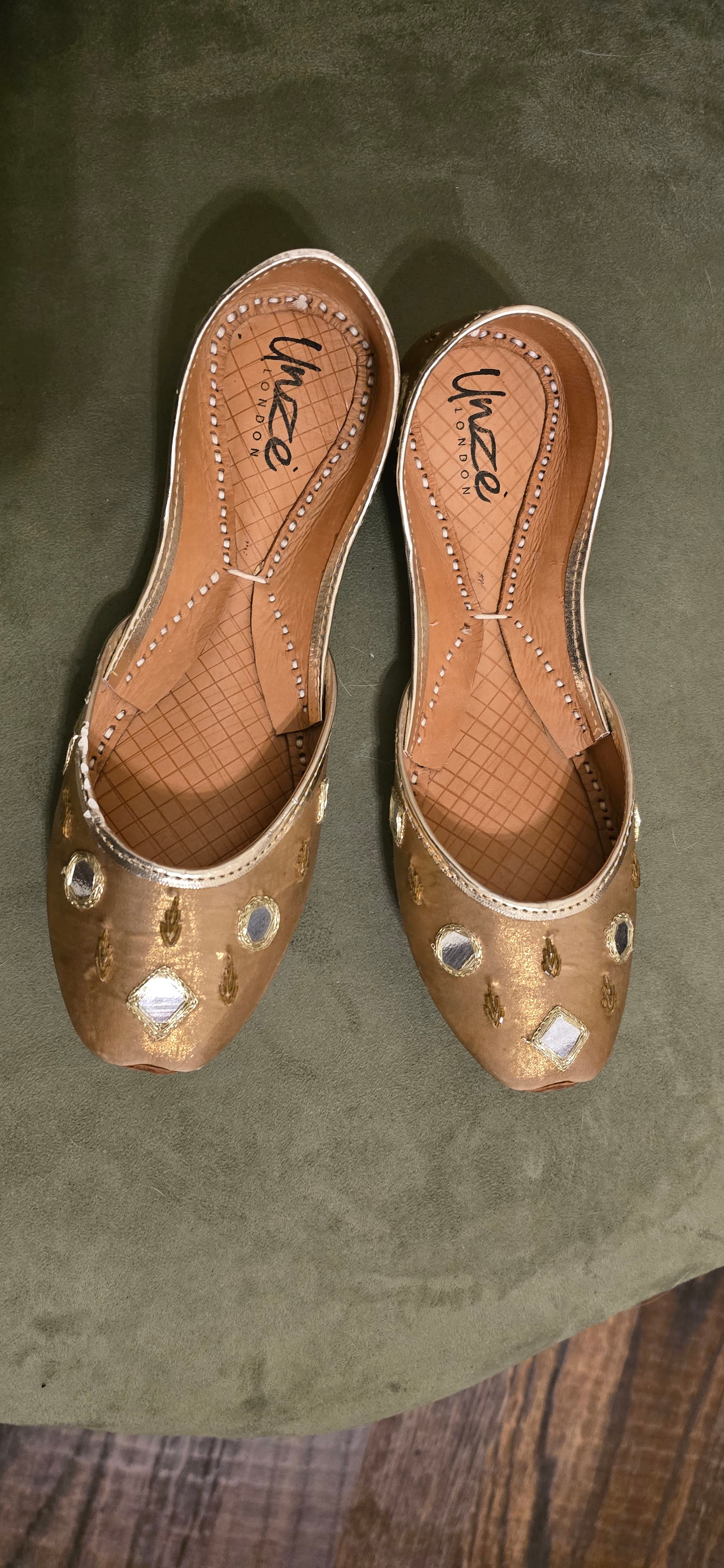 Gold Khussa shoe, by Unze London, New