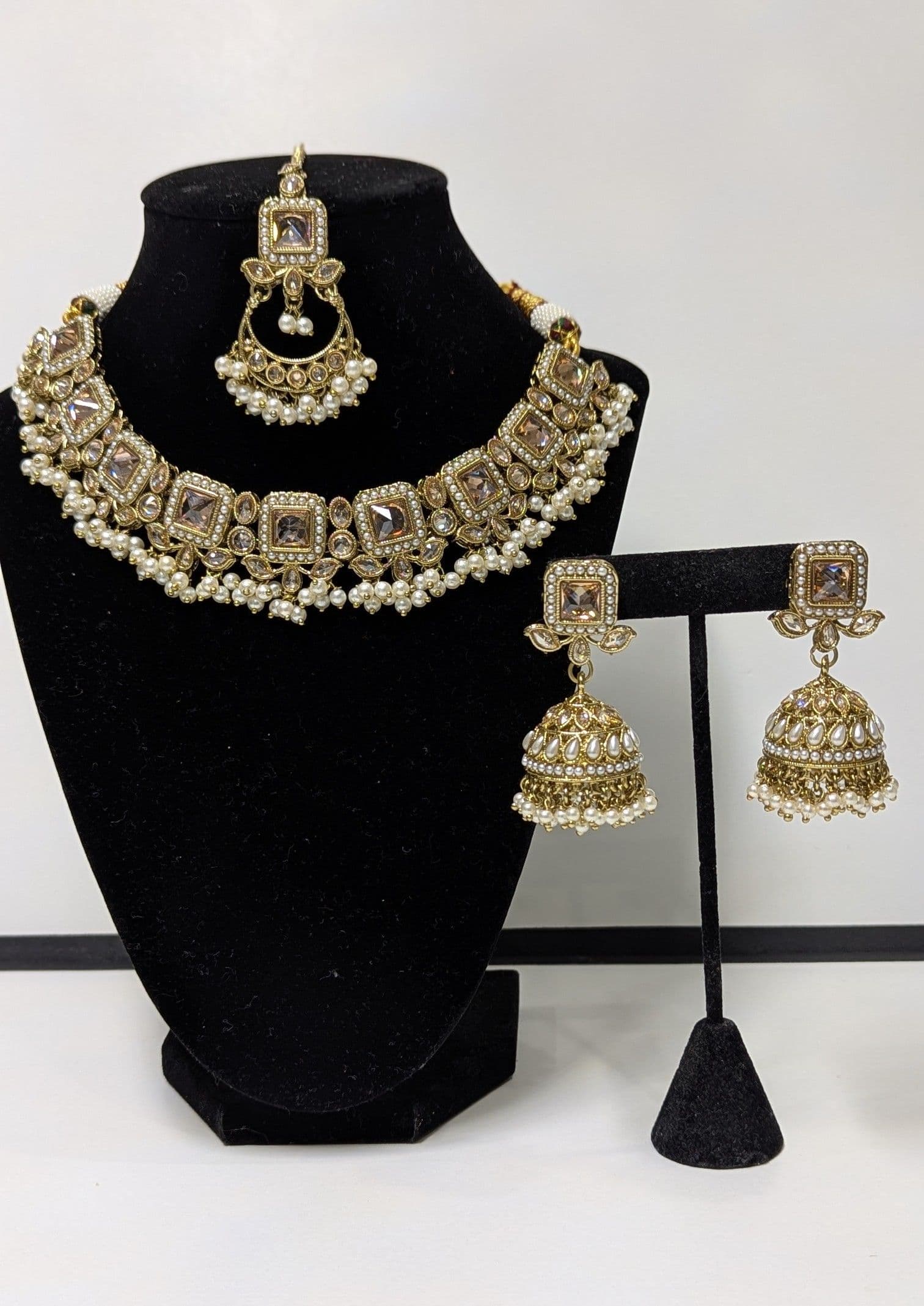 Elegant Gold-Toned Polki & Pearl Necklace Set with Jhumka Earrings & Maang Tikka