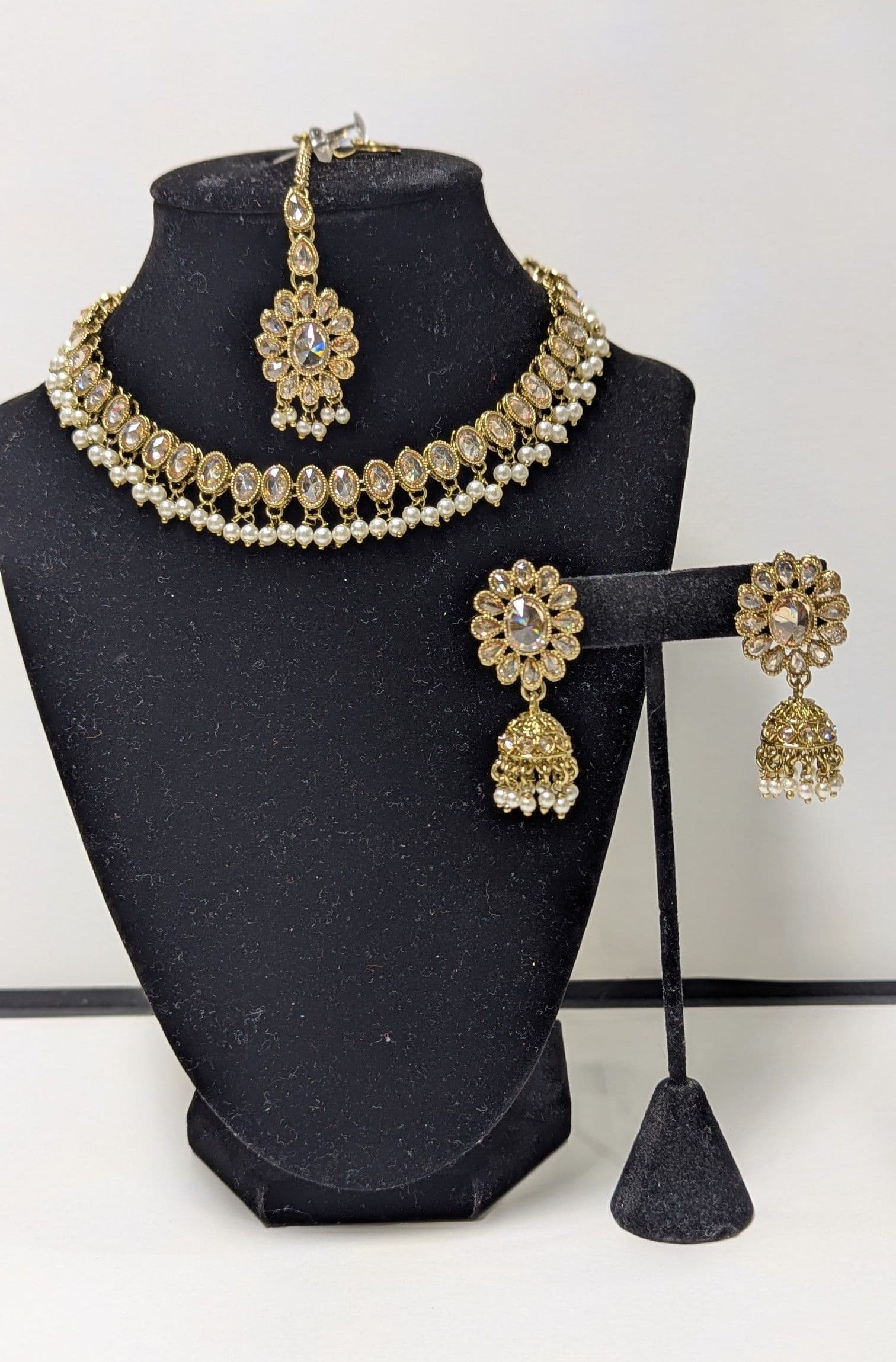 Elegant Gold-Toned Polki & Pearl Necklace Set with Jhumka Earrings & Maang Tika